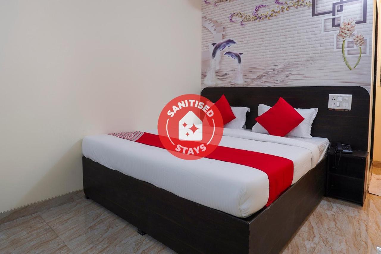 פונה Oyo Flagship 68474 Hotel Viraj מראה חיצוני תמונה