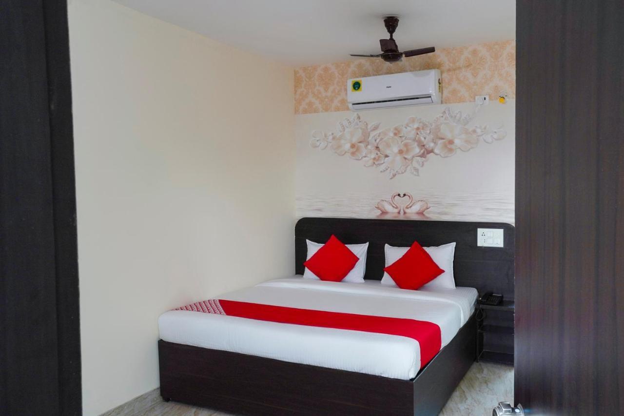 פונה Oyo Flagship 68474 Hotel Viraj מראה חיצוני תמונה