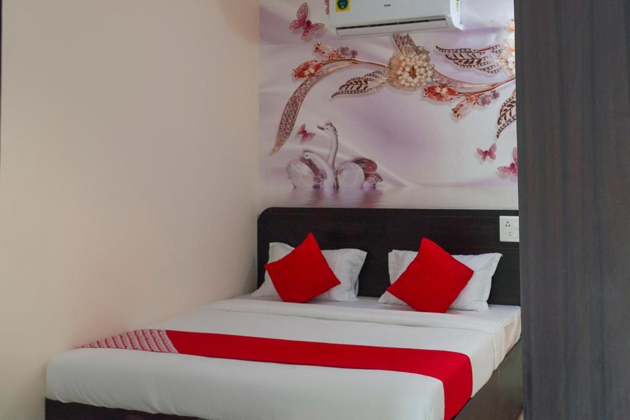 פונה Oyo Flagship 68474 Hotel Viraj מראה חיצוני תמונה