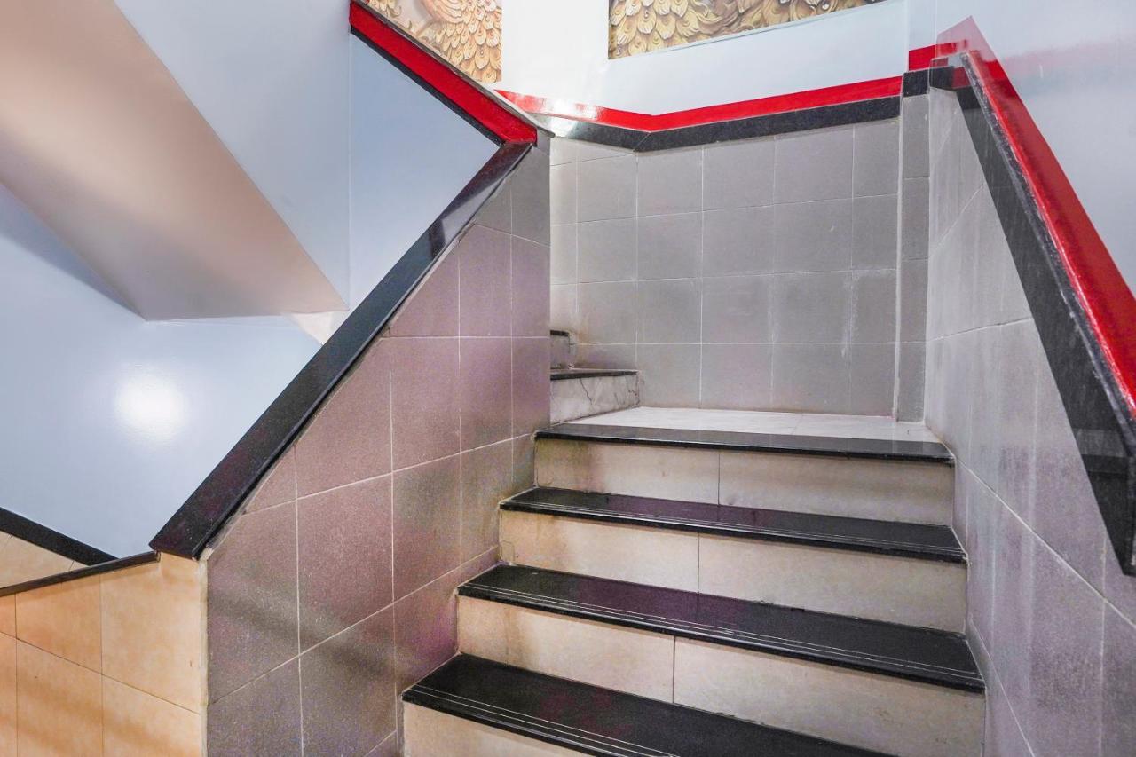 פונה Oyo Flagship 68474 Hotel Viraj מראה חיצוני תמונה
