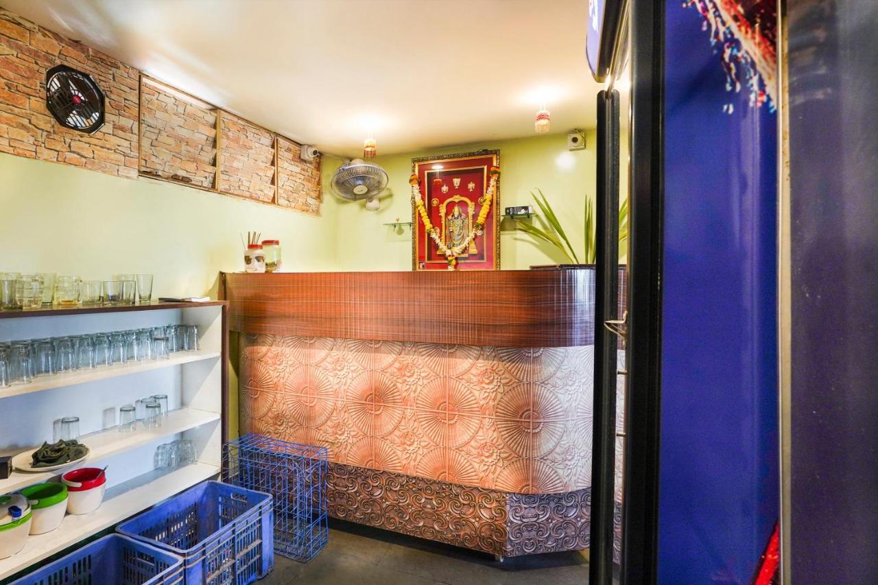 פונה Oyo Flagship 68474 Hotel Viraj מראה חיצוני תמונה